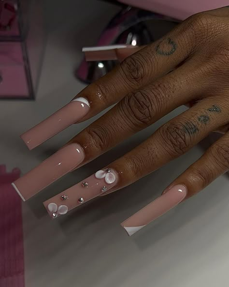 Luxury Long Nails, Acrylic Xl Nails, Nail Ideas Xl Square, Long Simple Acrylic Nails Square, Simple Xl Nails, Simple Long Acrylic Nail Designs, Long Nails Square Design, Long Nail Designs Glitter, Xl Acrylic Nails Square