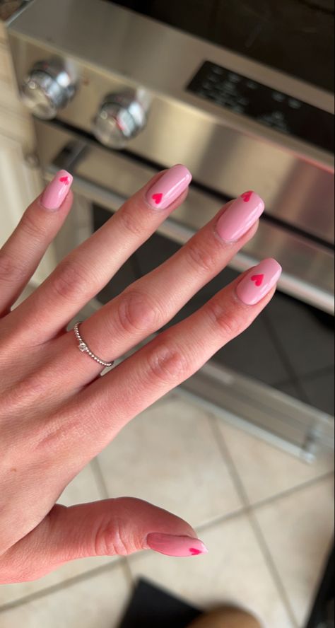 Birthday Nails Shellac, Light Pink Red Heart Nails, Valentine Shellac Nails, Pink Heart On Nails, Valentine’s Day Shellac Nails, Shellac Valentines Nails, Valentines Nails Shellac, Pink Nails With Small Heart, Shellac Pink Nails