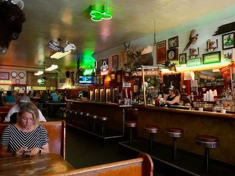 Is Pendleton home to the oldest bar in Oregon? There might be a tie. - oregonlive.com Pendleton Oregon, Cleaning Crew, Old Bar, Serving Drinks, The Rainbow, Oregon, Old Things, Cafe, Rainbow