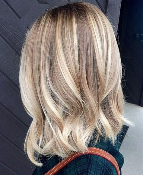 Buttery Blonde Lob Blonde Bayalage, Balayage Hair Ideas, Short Ombre Hair, Balayage Blonde, Short Hair Balayage, Ombre Hair Color, Short Blonde Hair, Balayage Highlights, Shoulder Length Hair