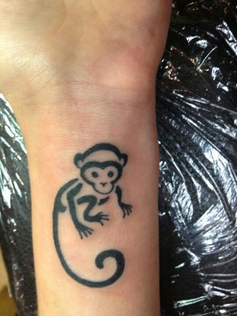 Monkey Tattoo, Bird Tattoo Wrist, Monkey Tattoos, Small Wrist Tattoos, Cute Small Tattoos, Ink Master, Tattoo Outline, Star Tattoos, Animal Tattoos