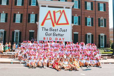 University Of Alabama Sorority, Bama Sorority, Alabama Sorority, Alpha Gam, Sorority Bid Day, Bid Day Themes, Day Pictures, Go Greek, Alpha Gamma Delta