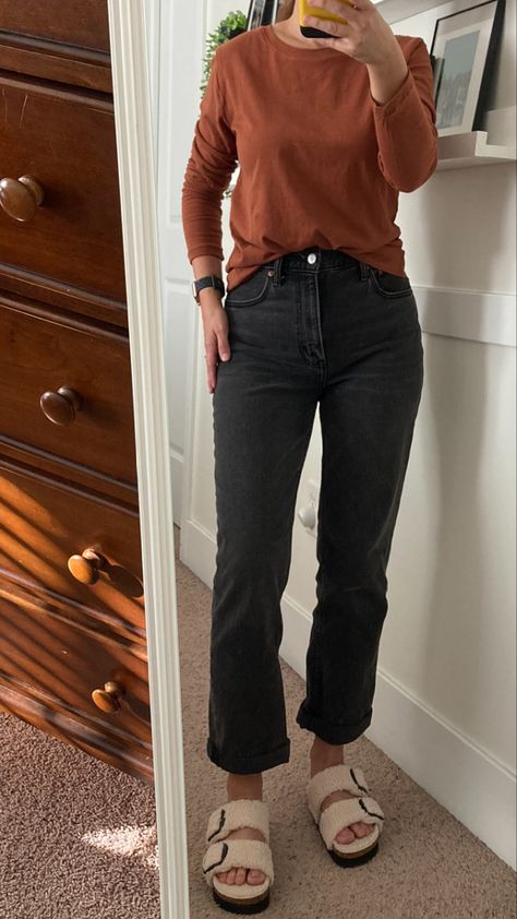 Burnt Orange Long Sleeve Shirt Outfit, Orange Birkenstock Outfit, Sandle Outfits Jeans, Sherpa Birkenstock Outfit, Rust Jeans Outfit, Fur Birkenstocks, Burnt Orange Top Outfit, Orange Top Outfit, Rust Jeans