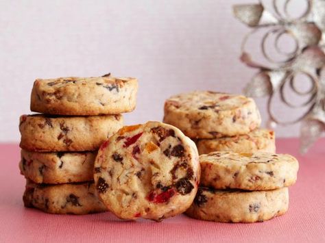 Get Ina Garten's Fruitcake Cookies Recipe from Food Network Fruitcake Cookies, Fruit Cake Cookies, Best Christmas Cookie Recipe, Fruit Cakes, Fruitcake Recipes, Food Network Canada, Best Christmas Cookies, Holiday Cookie Recipes, Nigella Lawson