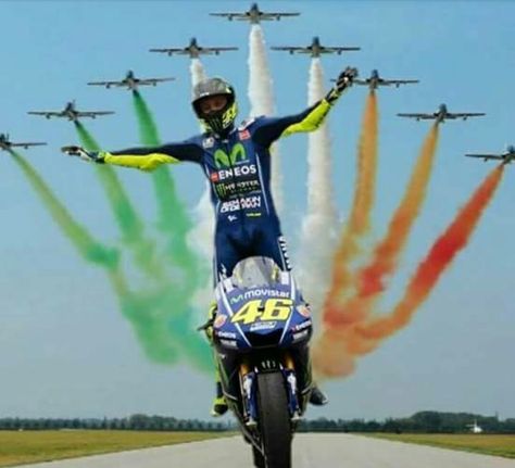 Vale Rossi, Valentino Rossi Yamaha, Vr46 Valentino Rossi, Motogp Valentino Rossi, Motogp Rossi, Vr 46, Sporting Legends, Valentino Rossi 46, Cycling Touring