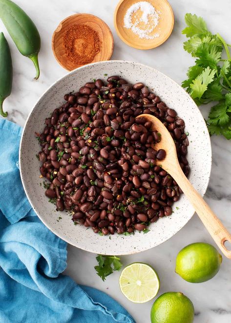 These Instant Pot Black Beans are quick and easy to make! Seasoned with chili powder, cumin, and oregano, they're SO much more flavorful than canned beans. A delicious side dish or addition to any black bean recipe. Spanish Black Beans, Black Beans Instant Pot, Instant Pot Beans, Instant Pot Black Beans, Beans Instant Pot, Cook Dried Beans, Pot Beans, Homemade Beans, Dried Black Beans