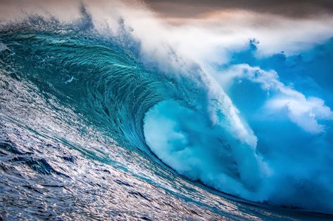 Understanding Ocean Tides Hawaii Waves, Giant Waves, Ocean Tides, Big Wave Surfing, Waves Photos, Hawaii Photography, Waves Crashing, Surfing Waves, Beaches In The World