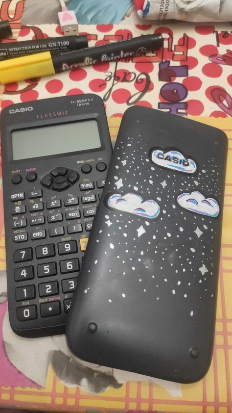 Tapa calculadora bonita aesthetic Calculator Design, Mobile Wallpaper Android, Astronomy Facts, Study Motivation Inspiration, Cute Stationery, Aesthetic Stickers, Study Motivation, Android Wallpaper, Mobile Wallpaper