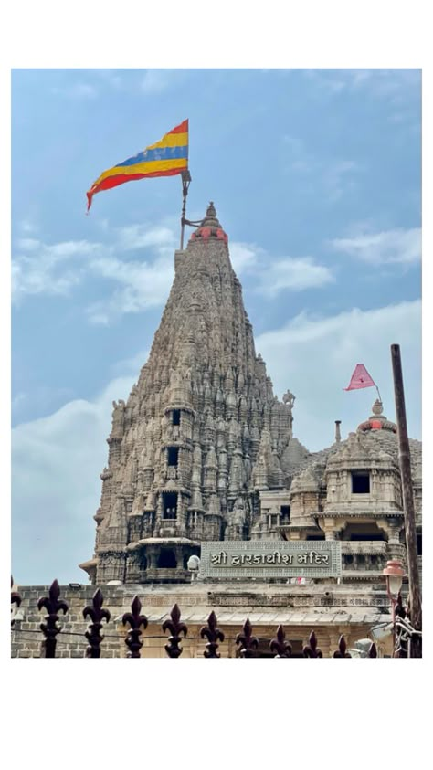 Dwarka Dwarka Temple, Goddess Aesthetic, Beer Photos, Gif Instagram, Cool Pictures For Wallpaper, Travel Inspiration Destinations, Wallpaper Backgrounds, Travel Inspiration, Cool Pictures