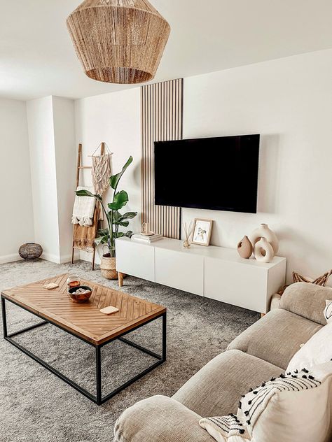 Apartment Living Room Design, Small Living Room Decor, Home Design Living Room, Apartment Decor Inspiration, Decor Home Living Room, Living Room Makeover, Living Room Decor Apartment, Living Room Inspo, A Living Room