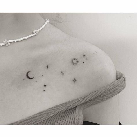 Sun Moon And Stars Tattoo, Star Tattoo On Shoulder, Classy Tattoo, Moon And Stars Tattoo, Tattoo Sonne, Small Star Tattoos, Moon Tattoos, Tattoos Inspiration, Star Tattoo Designs