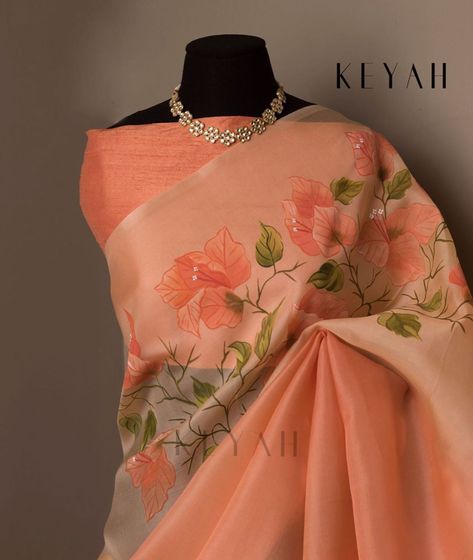 Organza Painting, Bengali Tradition, Painted Suits, Peach Color Saree, Saree Pattern, Painted Saree, Instagram Code, Saree Painting Designs, Saree Blouse Styles