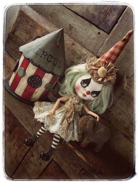 Circus Fashion, Steampunk Dolls, Monster High Custom Doll, Zombie Dolls, Doll Plushies, Ugly Dolls, Monster High Custom, Circus Clown, Blythe Custom