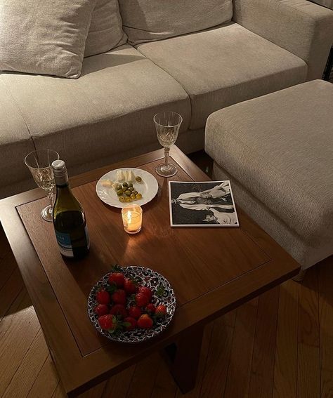 Romantic Coffee, Wine Lifestyle, Romantic Interior, Future Home, Future Apartment, Home Building Design, Home Room Design, My Dream Home, Kotatsu Table