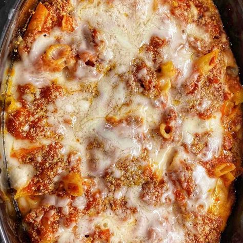 In this blog post, we'll walk you through the steps to make crockpot baked ziti, including tips and tricks for making it the best it can be. So grab your crockpot and get ready to enjoy a delicious and effortless meal! Crock Pot Baked Ziti With Ground Beef, Crockpot Baked Ziti Ground Beef, Crockpot Rigatoni Recipe, Ziti Crockpot, Baked Ziti Crockpot, Crockpot Ziti, Crock Pot Ziti, Crock Pot Baked Ziti, Rigatoni Recipes