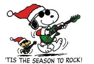 Rockin' Around The Christmas Tree.... Woodstock Snoopy, Snoopy Comics, Snoopy Images, Peanuts Cartoon, Snoopy Quotes, Peanuts Christmas, Snoopy Pictures, Christmas Rock, Snoop Dog