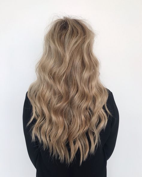 Natural Beaded Row Extensions, Sandy Blonde Hair, Sandy Blonde, Dirty Blonde Hair, Honey Blonde Hair, Blonde Hair Shades, Blonde Hair Inspiration, Blonde Hair Looks, Penteado Cabelo Curto