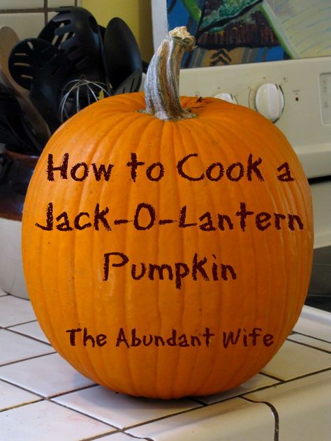 How to Cook a Jack-O-Lantern Pumpkin: Easy DIY step-by-step instructions for carving, pureeing, steaming, baking, seeds, and freezing! Fresh Pumpkin Recipes, Make Pumpkin Puree, Pumpkin Recipes Dinner, Frozen Pumpkin, Cooking Pumpkin, Homemade Pantry, Homemade Pumpkin Puree, How To Make Pumpkin, Diy Pumpkin