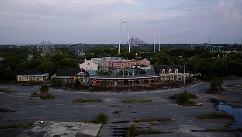 Six Flags New Orleans, Abandoned Theme Parks, The Incredible True Story, South Louisiana, Six Flags, Tear Down, Abandoned Places, Theme Park, The South