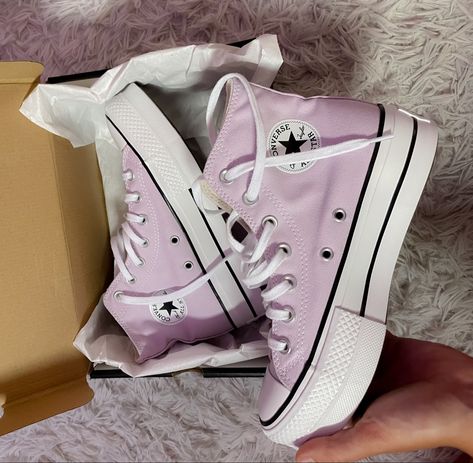 New lavender high top platform converse Platform Converse Purple, Platform Pink Converse, Platform Converse Colors, Cute High Top Converse, Colored Platform Converse, Converse Hightop Platform, Cute Platform Converse, Platform Converse Aesthetic, Hightop Converse Outfit