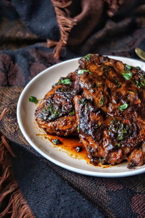 Indian Steak Recipes, Lamb Leg Steak Recipes Cast Iron, Spicy Lamb Recipes, Lamb Leg Steaks Recipes, Lamb Steak Recipes Dinners, Spicy Lamb Chops, Leg Of Lamb Steak Recipes, Lamb Rump Recipes, Lamb Steaks Recipes