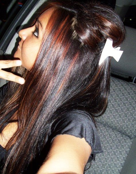 Snooki Bump Hairstyles, Snooki Hair Bump, Snooki Hair Color, 2000s Bump It Hair, Trashy Y2k Hairstyles, Snooki Halloween Costumes, Bump It Hairstyles, Snooki Makeup, Mcbling Hairstyles