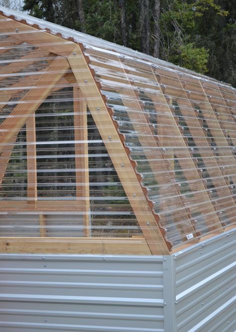 Easy DIY Greenhouse Plans Clear Corrugated Greenhouse, Green House Roof, Diy Greenhouse Cheap Easy, Green House Plans, Serre Diy, Gardening Greenhouse, Greenhouse Panels, Mini Serre, Cold Frames