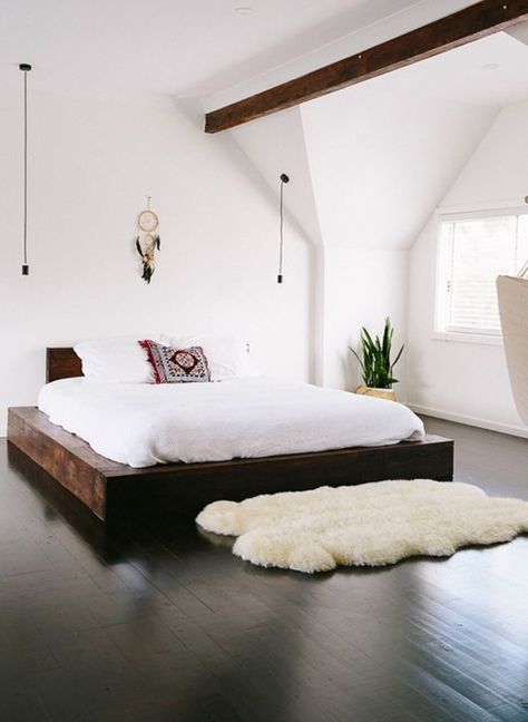 Simplicity at its best Minimalist Dekor, Modern Minimalist Bedroom, Bed Platform, Cute Dorm Rooms, Diy Home Decor Ideas, Minimalist Home Decor, Living Room Decor Modern, Cup Of Joe, Master Bedrooms Decor