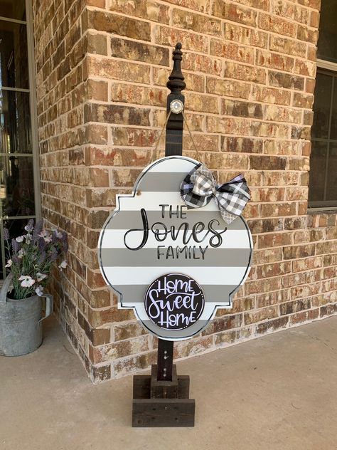 Interchangeable Door Hanger, Welcome Door Hanger, Round Door Hanger, Jones Family, Wooden Wreaths, Round Door, Welcome Door, Holiday Market, Seasonal Wreaths