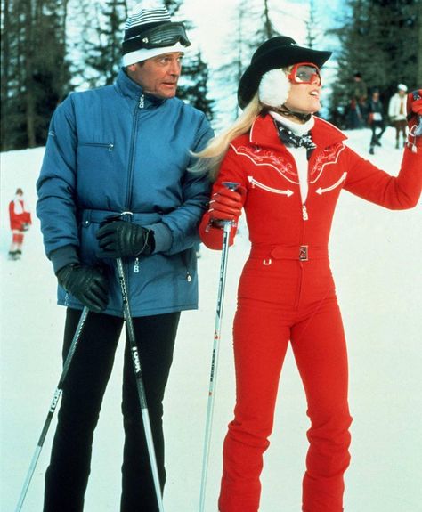 Vintage Peak on Instagram: “Lynn Holly-Johnson with Roger Moore on set for James Bond 007 - For Your Eyes Only, Cortina d'Ampezzo, Italy • c. 1981 #vintagepeak” Retro Ski Outfit, Vintage Ski Outfit, Ski Inspiration, Apres Ski Outfit, Apres Ski Outfits, Holly Johnson, Apres Ski Style, Ski Vintage, Apres Ski Party