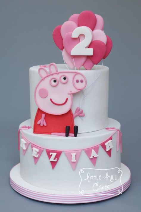 sin duda, un lindo y sencillo pastel de peppa pig para festejar el cumpleaños de tu consentida Tortas Peppa Pig, Bolo Da Peppa Pig, Cricket Cake, Peppa Pig Birthday Cake, Pig Birthday Cakes, Mini Torte, Pig Birthday Party, Peppa Pig Cake, Peppa Pig Birthday Party