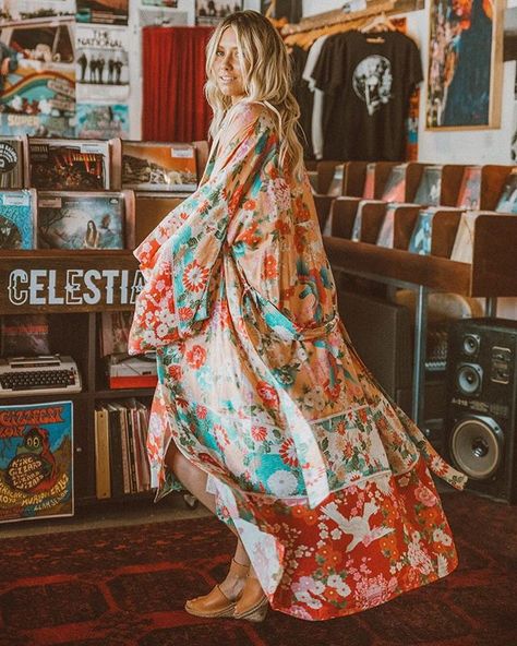 Looks Hippie, Kimono Gown, Summer Board, Moda Hippie, Floral Camo, Kimono Floral, Maxi Kimono, Mode Kimono, Bohemian Kimono