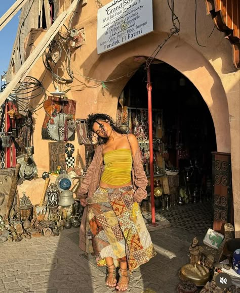 Middle Eastern Street Style, Earthy Whimsical Aesthetic, Brazilian Summer Style, Arabian Nights Aesthetic Outfit, Tanzania Outfit Ideas, Egyptian Honeymoon, Tunisia Outfit, Egypt Outfit Ideas, Desert Outfit Aesthetic