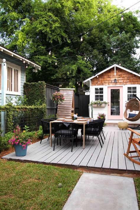 Sweet Little Courtyard Deck and Adorable She Shed - Town & Country Living Large Backyard Landscaping, Cheap Pergola, Pergola Attached To House, Pergola Design, Large Backyard, Covered Pergola, Patio Makeover, Backyard Deck, Pergola Plans