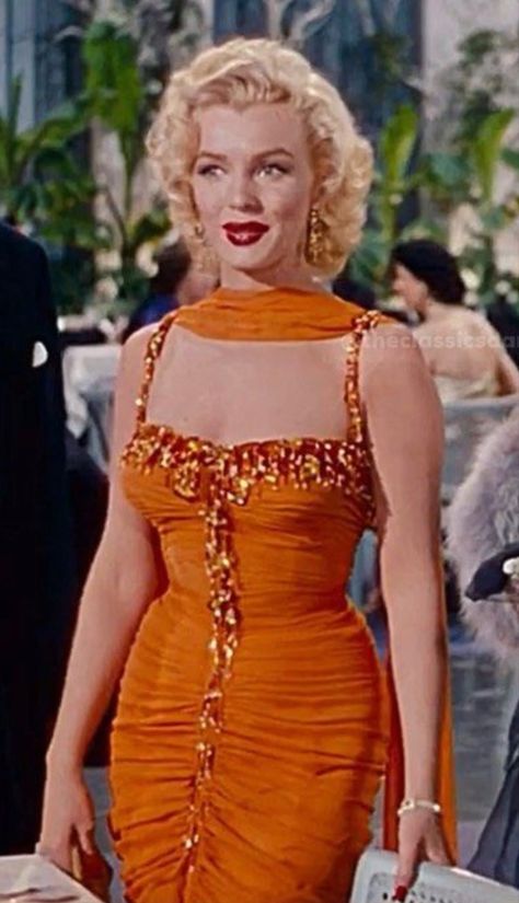 Marylin Monroe Dress, Marilyn Monroe Outfits, Monroe Dress, Outfits And Accessories, Gentlemen Prefer Blondes, Rockabilly Outfits, Miss Kitty, Orange Outfit, Marilyn Monroe Photos