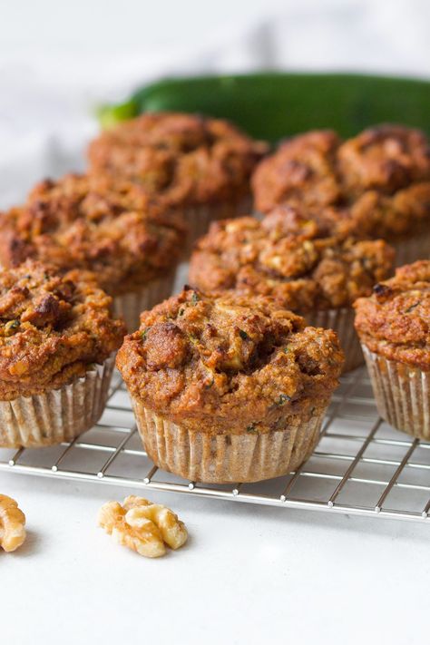 Zucchini Banana Muffins, Paleo Banana Muffins, Zucchini Muffins Healthy, Banana Zucchini Muffins, Banana Zucchini, Paleo Zucchini, Muffins Paleo, Zucchini Banana, Almond Flour Muffins