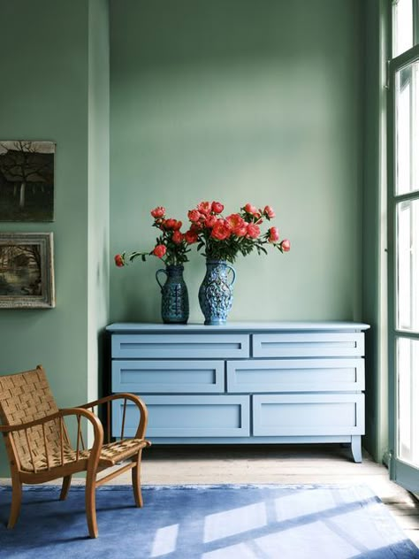 Breakfast Room Green, Brick Colonial, Headboard Shapes, Paint Trends, Painting Wood Furniture, Trending Paint Colors, Farrow And Ball Paint, Green Room, Home Decor Color