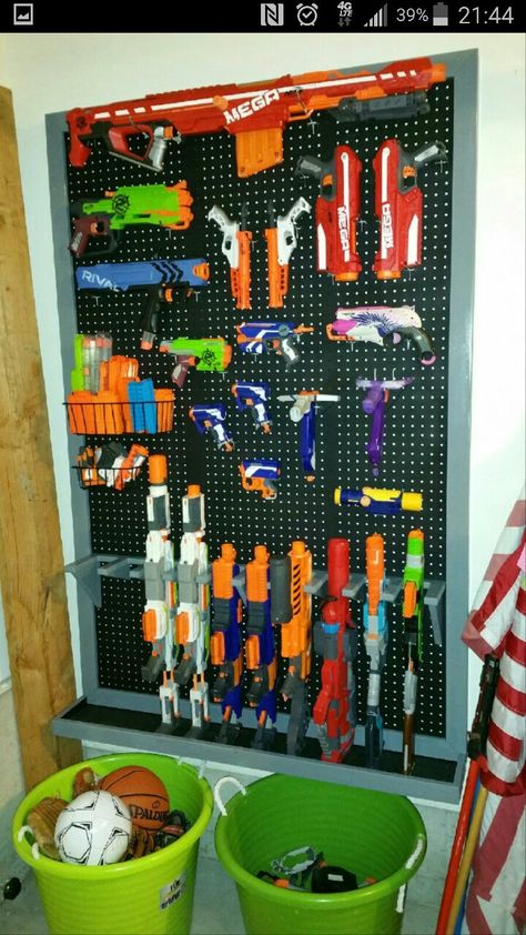 Nerf Gun Rack Armory Room, Nerf Storage, Toy Storage Ideas, Diy Toy Storage, Nerf Party, Boys Playroom, Organizational Ideas, College Ideas, Toy Room