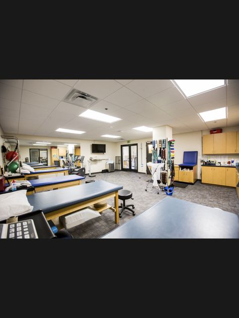 Training Room, Athletic Trainer, Gym Ideas, Sports Performance, Athletic Training, Sport Performance, Physical Therapy, Room Design, Vision Board