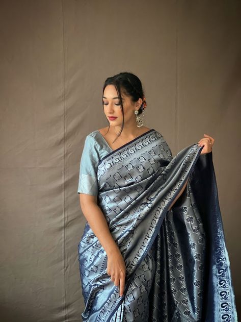 Kanjeevaram Sarees, Sarees Cotton, Grey Saree, Linen Sarees, Choker Designs, Silver Silk, Organza Sarees, Green Saree, Saree Dress