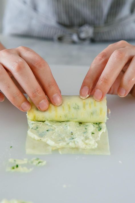 How to Make Zucchini Rollatini Roll-ups Kitchenaid Sheet Slicer Recipes, Spinach Ricotta Filling, Zucchini Rollatini, Vegetarian Zucchini Lasagna, Vegetable Rolls, Zucchini Lasagna Rolls, Veggie Slicer, Zucchini Rolls, Ricotta Filling