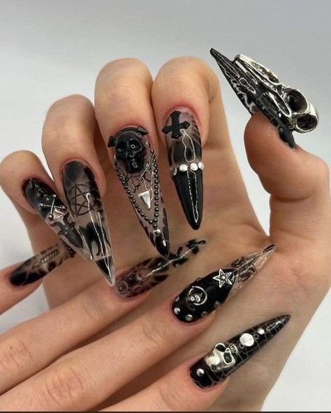 Vampire Nails, Black Halloween Nails, Holloween Nails, Nail Goals, Witchy Nails, Punk Nails, Gothic Nails, Goth Nails, Grunge Nails