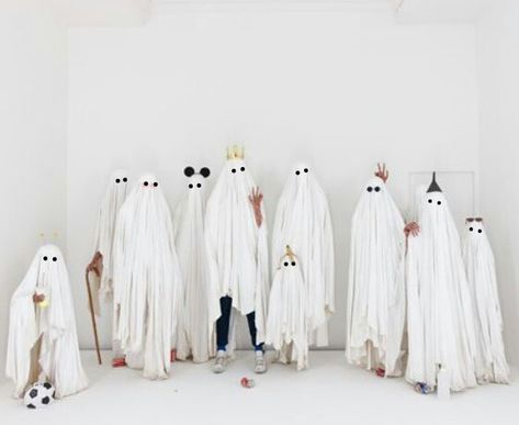 Ghost Costume Kids, Halloween Shot Ideas, Ghost Halloween Costume, Handmade Halloween Costumes, Halloween Costumes To Make, Holiday Decor Halloween, Ghost Costume, Creepy Halloween Makeup, Halloween Garden