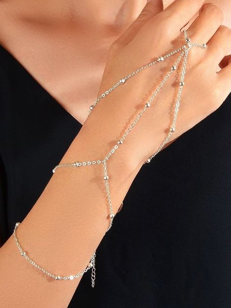 Stuff To Buy, Hand Chain Jewelry, Link Jewelry, Arm Jewelry, Fancy Jewellery Designs, Body Chains, Hand Accessories, Hot Jewelry, Jewelry Accessories Ideas