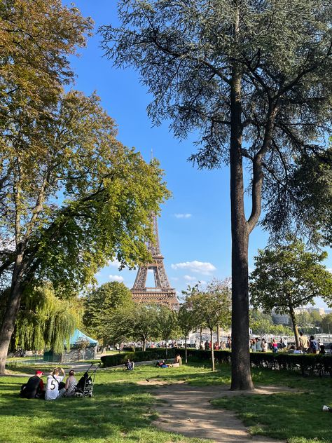 eiffel tower park paris beautiful aesthetic nature photo Paris Park Aesthetic, Eiffel Tower Aesthetic, Paris Park, Goals Life, Paris Aesthetic, Beautiful Aesthetic, Aesthetic Nature, 2024 Vision, Life Goals