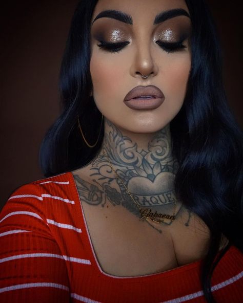 Contour On Nose, Sarah Cabrera, I Am Magic, Camera Editing, Chicana Style, Smokey Eyeshadow, Best Eyeshadow, Evening Makeup, Green Eyeshadow