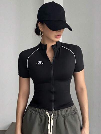 Slim Fit T Shirt Women, Short Top Designs, Gym Tops Women, High Waist Sports Leggings, Outfit Gym, Classic Corvette, Casual Style Outfits, Kids Sleepwear, Black Casual