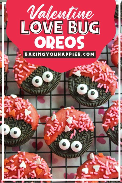 Love Bug Oreo Cookies, a cute way to say ‘Happy Valentine’s Day!’ These adorable Love Bug Oreo Cookies are sure to swoon all ages of people in your life! Sweet Easy Recipes, Decadent Chocolate Desserts, Heart Shaped Chocolate, Romantic Meals, Melting White Chocolate, Heart Shaped Cookies, Chocolate Lava Cake, Valentines Day Desserts, Chocolate Candy Melts