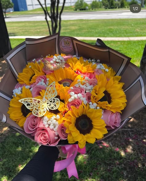 Decor Garden Ideas, Ribbon Rose Bouquets, Roses Bouquet Gift, Ribbon Flowers Bouquet, Flowers Sunflowers, Birthday Flowers Bouquet, Sunflowers And Roses, Landscaping Ideas On A Budget, Sunflower Arrangements