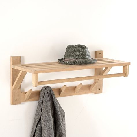 Diy Hat Rack, Coat And Hat Rack, Slatted Shelves, Wood Rack, Small Woodworking Projects, Hat Rack, Small Wood Projects, Hanging Rail, Wall Mounted Coat Rack